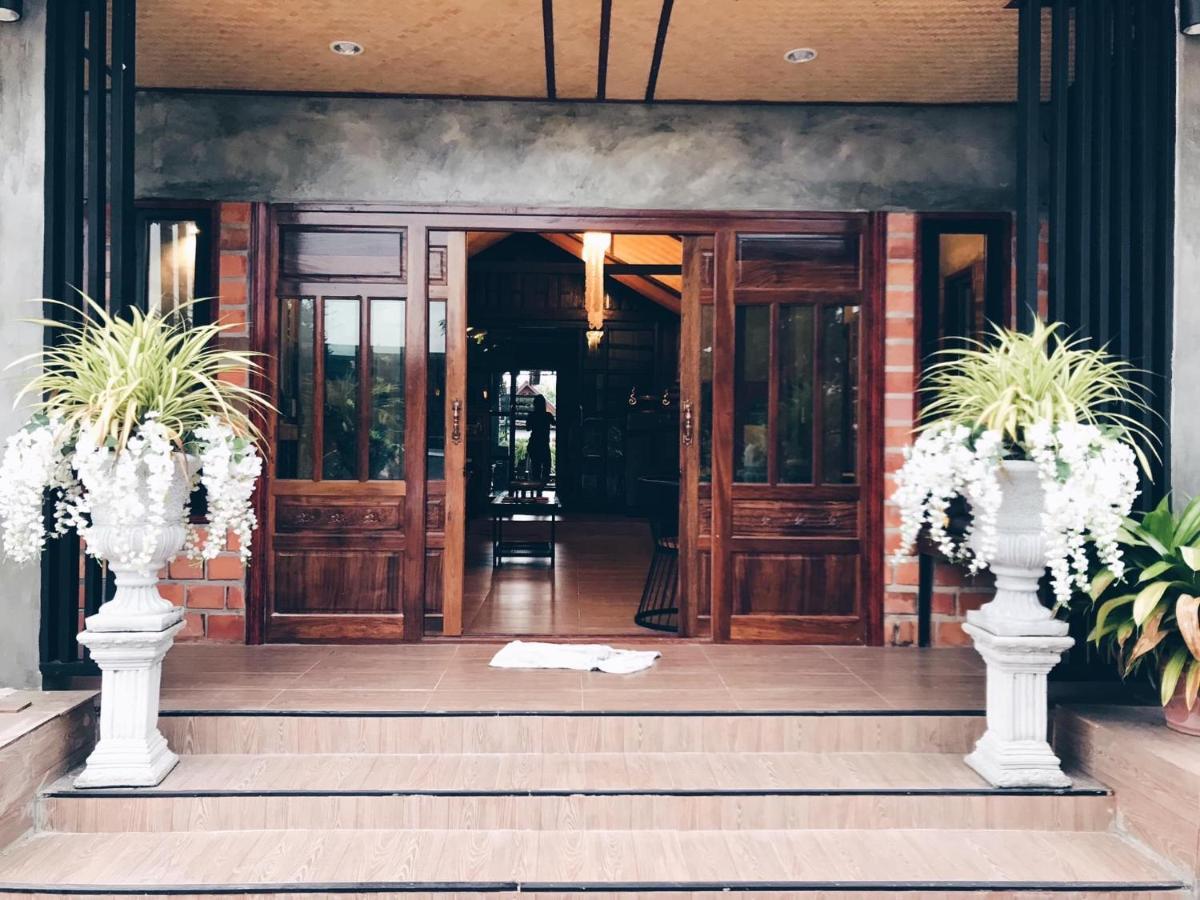 Khum Lanna Boutique Hotel Sisaket Экстерьер фото