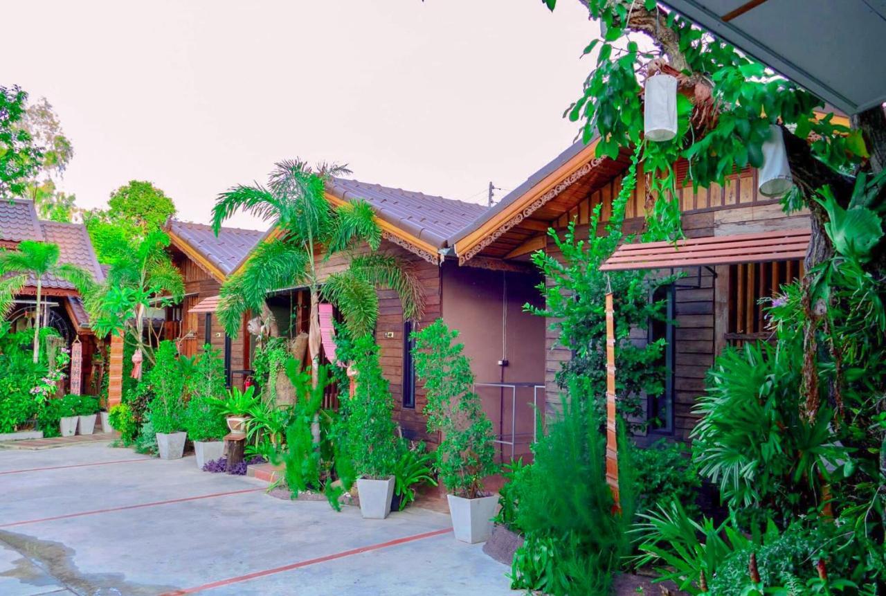 Khum Lanna Boutique Hotel Sisaket Экстерьер фото